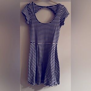 Striped spring/summer dress. Peplum loose fit.